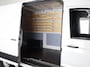 Volkswagen Crafter 35 2.0 TDI L3H3 Highline EURO VI 140 pk Automaat | Verlengde garantie | Navigatie | Trekhaak | Parkeersensoren | Achteruitrijcamera | Cruise control |