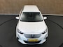 Peugeot e-2008 EV Allure 50 kWh - 1 FASE LADEN - SOH 89.44%!! - PARKEERSENSOREN VOOR & ACHTER - 360 GRADEN CAMERA - APPLE CARPLAY/ANDROID AUTO - CLIMATE CONTROL - NAVIGATIE - CRUISE CONTROL - KEYLESS START