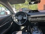 Mazda CX-30 2.0 e-SkyActiv-X M Hybrid Luxury 180 PK!! // NAVI // LEDER // SCHUIFKANTELDAK // TREKHAAK // CAMERA // MEMORY SEATS // BOSE AUDIO