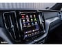 Volvo XC60 2.0 T6 Plug-in hybrid AWD Plus Dark | Panorama dak | Adaptieve cruise | Blis | Memory | Harman Kardon |
