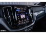 Volvo XC60 2.0 T6 Plug-in hybrid AWD Plus Dark | Panorama dak | Adaptieve cruise | Blis | Memory | Harman Kardon |