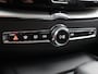 Volvo XC60 2.0 B4 Plus Dark (Elek. trekhaak + achterklep / Camera / Navi / Stoel- stuurverw.)