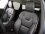 Volvo XC60 2.0 B4 Plus Dark (Elek. trekhaak + achterklep / Camera / Navi / Stoel- stuurverw.)