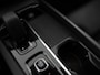 Volvo XC60 2.0 B4 Plus Dark (Elek. trekhaak + achterklep / Camera / Navi / Stoel- stuurverw.)