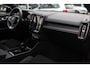 Volvo XC40 Recharge P8 AWD R-Design / Trekhaak / Panoramadak / Camera / Keyless / Harman Kardon / 19'' / Half leder / Stuur+Stoelverwarming / DAB / Dodehoek / ACC