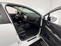 Renault Clio 90PK TCe GT-line | Lichtmetalen Velgen | Panoramadak | Parkeersensoren | Climate Control | Sportstoelen | Cruise Control | Full LED | Navi | Bluetooth | Armsteun | Keyless Entry |