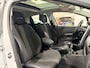 Renault Clio 90PK TCe GT-line | Lichtmetalen Velgen | Panoramadak | Parkeersensoren | Climate Control | Sportstoelen | Cruise Control | Full LED | Navi | Bluetooth | Armsteun | Keyless Entry |