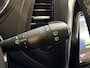 Renault Captur 90PK TCe Intens | Trekhaak | Navi | Climate Control | Bluetooth | Camera | Parkeersensoren | Cruise Control | Armsteun | Licht & Regen Sensor | Blind Spot |