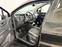 Renault Captur 90PK TCe Intens | Trekhaak | Navi | Climate Control | Bluetooth | Camera | Parkeersensoren | Cruise Control | Armsteun | Licht & Regen Sensor | Blind Spot |