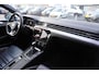 Volkswagen Passat Variant 1.5 TSI Highline Business R-Line | Automaat | Navigatie | CarPlay | Elek. Pakket | Trekhaak | Inruil mog