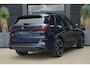 BMW X5 xDrive50e M Sport | 489 PK | Pano | HUD | 360° | Luchtvering | BMW X5 xDrive50e M Sport 489 PK Plug-in Hybrid met 3.0 zescilinder, xDrive, luchtvering, panoramadak, Head-Up Display, 360° camera, adaptieve cruise control, 22-inch velgen, lederen interieur