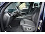 BMW X5 xDrive50e M Sport | 489 PK | Pano | HUD | 360° | Luchtvering | BMW X5 xDrive50e M Sport 489 PK Plug-in Hybrid met 3.0 zescilinder, xDrive, luchtvering, panoramadak, Head-Up Display, 360° camera, adaptieve cruise control, 22-inch velgen, lederen interieur