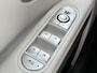 Hyundai Ioniq 5 Lounge 77.4 kWh / SOH 100% / Fabrieksgarantie tot 12-2027 / CCS snelladen / Head Up Display / Warmtepomp / Trekgewicht 1600 kg / Elektrische achterklep / Stuur- Stoel & Achterbank verwarming / Rondomzicht camera / Bose Audio Systeem / Adaptief cruise control /