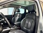Renault Kadjar 140PK TCe Intens Automaat | Trekhaak (1500 KG) | Panoramadak | 19" Lichtmetalen Velgen | Stoelverwarming | Navi | Camera | Climate Control | Adaptieve Cruise Control | Leder |