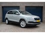 Skoda Karoq 1.0 TSI Business Edition | Trekhaak | Carplay/Android Auto | Clima | Pdc | Getint glas