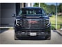 GMC Sierra DENALI 6.2 V8 426PK Full Option | De Meest Luxe Pick-Up in zijn Klasse | Comfortabele Dubbele Cabine met Royale 5 Zitplaatsen | BPM vrij | Nu Leverbaar uit Voorraad | Voorraad Nr 2252 | De specialist in Amerikaanse pick‑ups in Nederland en Europa.