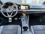 Volkswagen Golf 1.5 eTSI R-Line | Pano | LED | Stoel verwarming | 3x R-Line | Camera |