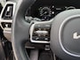 Kia Sorento 1.6 T-GDI Plug-in Hybrid 4WD Edition 7p. | Dealer onderhouden | Trekhaak | Apple Carplay / Android Auto | Navigatiesysteem | Elektrisch Schuif / Kanteldak | Head-up Display | Elektrisch Verstelbare Voorstoelen | Bestuurdersstoel Met geheugen | Stoelverwarming + Stoelkoeling | Stuurverwarming | Cruise Control Adaptief | 7-zits
