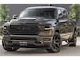 Dodge Ram LIMITED 5.7 V8 402PK | HUD | 4PL WHEELS | LUCHTVERING |OPEN UILAAT KLEP | BOM VOL | GRANITE CRYSTAL | DC | CREW CAB | DUBBELE CABINE | 5 PERSOONS GRIJSKENTEKEN | EERSTE EIGENAAR | TOP STAAT 44000 KM |