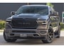 Dodge Ram LIMITED 5.7 V8 402PK | HUD | 4PL WHEELS | LUCHTVERING |OPEN UILAAT KLEP | BOM VOL | GRANITE CRYSTAL | DC | CREW CAB | DUBBELE CABINE | 5 PERSOONS GRIJSKENTEKEN | EERSTE EIGENAAR | TOP STAAT 44000 KM |