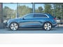 Audi E-tron 55 quattro Business edition Plus 95 kWh | Pano | ACC | HUD | B&O | Luchtvering | Stoelverwarming voor en achter | Trekhaak | Ambient | 360 | Clima achterin | Galaxisblauw metallic