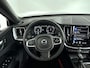 Volvo XC60 T5 Momentum Pro | Parkeercamera | Stoel- en Stuurverwarming | BLIS | Standkachel | Cruise control