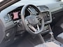 Volkswagen Tiguan R-Line 1.5 TSI Pano IQ Light ACC Trekhaak