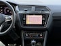 Volkswagen Tiguan R-Line 1.5 TSI Pano IQ Light ACC Trekhaak