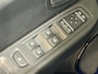 Renault Clio 90PK TCe Intens | Camera | Parkeersensoren | Lichmetalen Velgen | Climate Control | Cruise Control | Licht & Regensenor | Armsteun | Full LED | Keyless Entry |