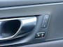 Volvo XC60 2.0 T8 Twin Engine AWD Inscription | Pilot Assist | 360 camera | Trekhaak | Panoramadak |