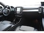 Volvo XC40 B3 177PK Automaat Plus Black Edition / Cruise control / Harman Kardon / 20'' velgen / Elektrisch verstelbare stoelen met geheugen / Stoel- en stuurverwarming