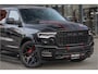 Dodge Ram LIMITED 2026 5.7 V8 HEMI | MAXIMAAL UITGERUST | DUBBELE CABINE | 5 PERSOONS | DC | Allernieuwste Limited uitvoering – volledig uitgerust met alle opties, inclusief MWK en normale laadbak.