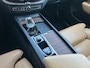 Volvo XC60 2.0 T6 Plug-in hybrid AWD Plus Dark | Stoelventilatie | Trekhaak | Nappa | Harman/Kardon |