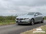 Volvo V60 2.0 T5 245pk Automaat-8 Carplay|Xenon|Trekhaak|NL-AUTO