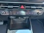 Kia Niro Hybrid 1.6 GDi DynamicLine Edition | Elektrische Bestuurdersstoel | Dodehoekdetectie | Apple Carplay / Android Auto | Navigatiesysteem | Licht + Regensensor | Parkeersensoren Voor + Achter | Camera Achter | Cruise Control Adaptief | Rijstrooksensor + Correctie | Camera Achter