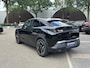 Peugeot E-3008 Allure 73 kWh SOH 94%| 3 FASE | DIRECT LEVERBAAR RIJKAAR GEMAAKT BIJ DE PEUGEOT DEALER | 360° CAMERA| | KEYLESS ENTRY | 18.685KM! | DIGI. DASH| DEALER ONDERHOUDEN | CARPLAY/ ANDROID AUTO|