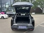 Peugeot E-3008 Allure 73 kWh SOH 94%| 3 FASE | DIRECT LEVERBAAR RIJKAAR GEMAAKT BIJ DE PEUGEOT DEALER | 360° CAMERA| | KEYLESS ENTRY | 18.685KM! | DIGI. DASH| DEALER ONDERHOUDEN | CARPLAY/ ANDROID AUTO|
