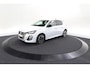 Peugeot 208 1.2 Hybrid 110 e-DCS6 Allure | Climate Control | Apple Carplay | Parkeersensoren