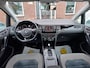 Volkswagen Golf Sportsvan 1.2 TSI Highline. NL auto, 2de eigenaar. O.a. camera, navi, cruise, trekhaak. Prijs incl garantie.