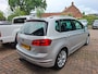 Volkswagen Golf Sportsvan 1.2 TSI Highline. NL auto, 2de eigenaar. O.a. camera, navi, cruise, trekhaak. Prijs incl garantie.