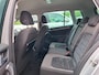 Volkswagen Golf Sportsvan 1.2 TSI Highline. NL auto, 2de eigenaar. O.a. camera, navi, cruise, trekhaak. Prijs incl garantie.