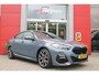 BMW 2-serie Gran Coupé 218i M SPORT EDITION | TREKHAAK MET AFNEEMBARE KOGEL | HARMAN KARDON SOUND-SYSTEM | SFEER VERLICHTING | SHADOW LINE PAKKET | M-SPORT INTERIEUR | VERWARMBARE VOORSTOELEN | LEDEREN M-SPORT STUUR | NAVIGATIE | ACHTERUITRIJCAMERA | PARKEERSENSOREN VOOR EN ACHTER | ALARM | CLIMATE CONTROL | DRAADLOZE APPLE CARPLAY/ANDROID AUTO | LICHTMETALEN VELGEN 18'' M-SPORT (Y-SPAAK 553 M BICOLOR) | FULL LED KOPLAMPEN | LANE ASSIST | DAB+ RADIO | WARMTE WEREND GLAS | EXTRA GETINTE ACHTERRUITEN | DODEHOEK BEWAKING | ELEKTRISCH VERSTELBARE EN INKLAPBARE BUITENSPIEGELS | BUITENSPIEGELS VERWARMBAAR | ARMSTEUN ACHTER |BMW LIVE COCKPIT PROFESSIONAL |