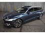 Volvo V60 B4 197PK Plus Bright | Schuifdak | Adaptieve Cruise Control | BLIS |