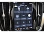 Volvo V60 B4 197PK Plus Bright | Schuifdak | Adaptieve Cruise Control | BLIS |