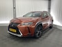 Lexus UX 250h Business Line Automaat | CarPlay | Trekhaak | Camera | Navi | Stuur/Stoel Verw. |