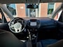 Kia Venga 1.6 CVVT Edition. Luxe uitvoering, o.a. stoelverw, camera, leder, navigatie, cruise, bluetooth, elektrische ramen, etc.