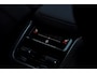 Volvo XC90 T8 406PK Automaat AWD Ultra Black Edition / Stoelmassage - en ventilatie Luchtvering / Trekhaak / Panoramadak / Google services / Elektrisch bedienbare voorstoelen met geheugen / Stoelverwarming voor en achter