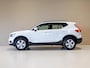 Volvo XC40 1.5 T2 Momentum Core 129pk / Achteruitrijcamera / Trekhaak / cruise control / Navigatie / Apple carplay /
