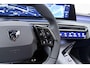 Peugeot e-5008 GT Long Range 97 kWh 7p Comfort Seat Pack l Schuif-Kanteldak l 360 Vision & Drive Assist Plus Pack l Warmtepomp l Wireless Apple Carplay & Android Auto l DAB l Bluetooth l Draadloze Telefoonlader l LED l 20'' LMV