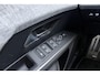 Peugeot e-5008 GT Long Range 97 kWh 7p Comfort Seat Pack l Schuif-Kanteldak l 360 Vision & Drive Assist Plus Pack l Warmtepomp l Wireless Apple Carplay & Android Auto l DAB l Bluetooth l Draadloze Telefoonlader l LED l 20'' LMV